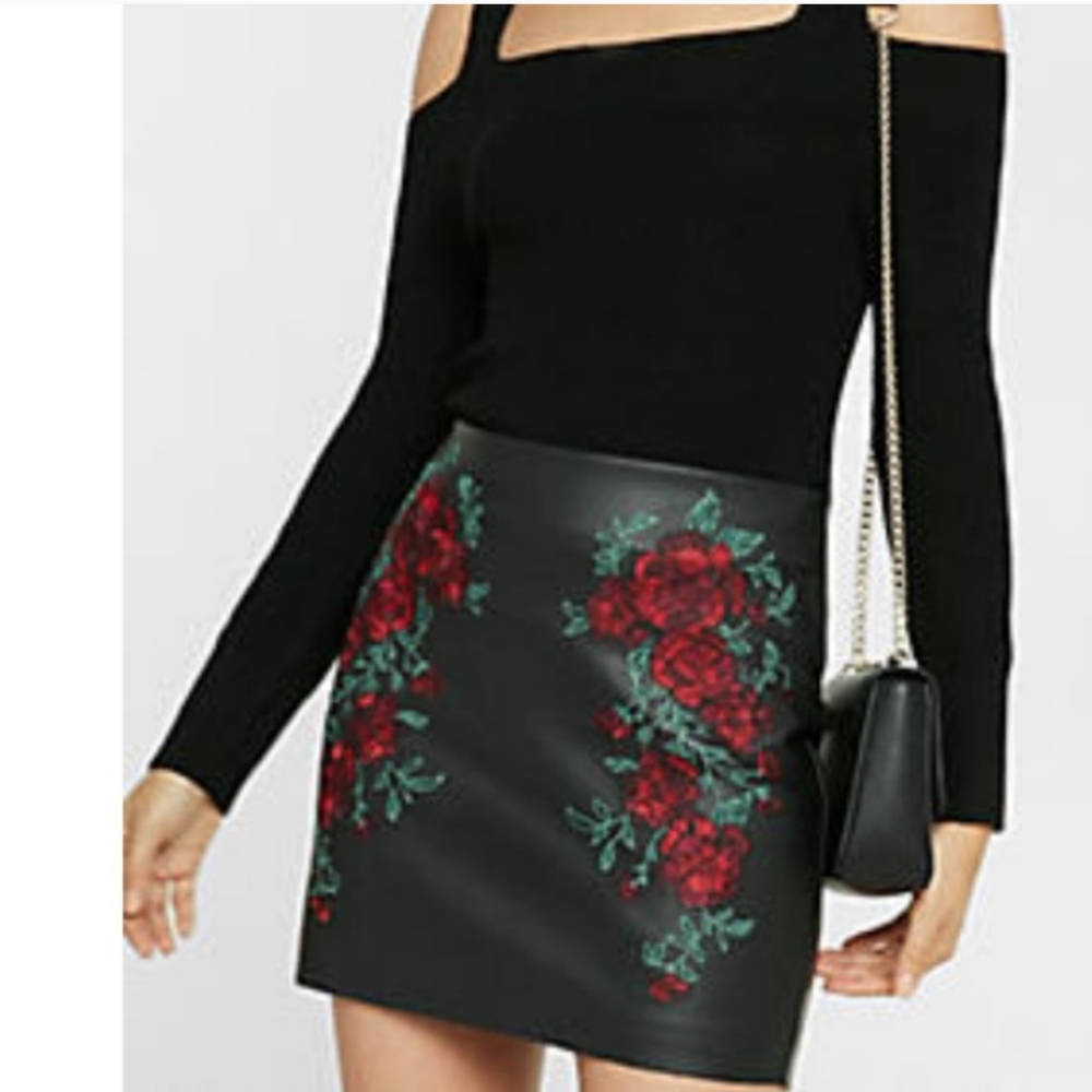 Express Sexy little faux leather red floral embroidered mini skirt 6